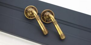 Lever On the Rose Door Handle - Spira Brass 